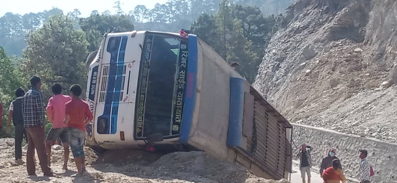 Four injured in bus accident in Doti - The Himalayan Times - Nepal's No ...