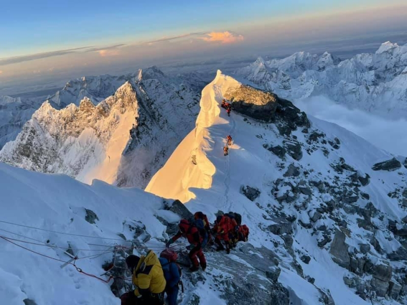 DoT starts distributing spring season climbing permits - The Himalayan Times - Nepal's No.1 English Daily Newspaper