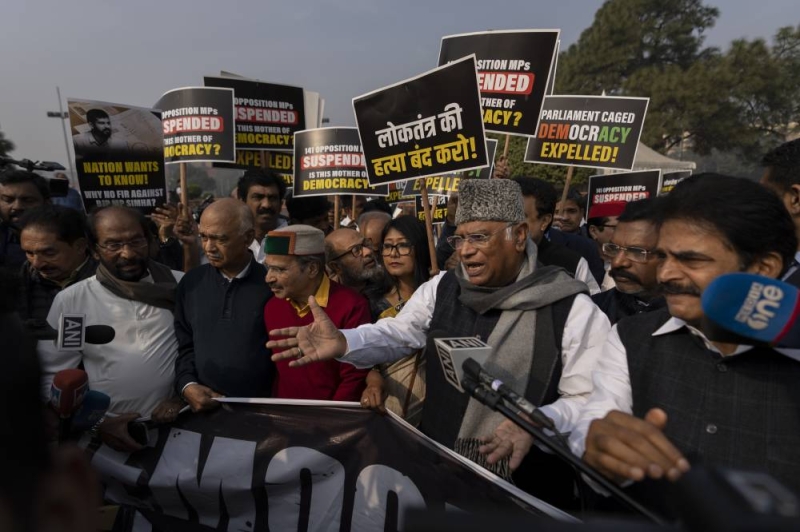 Indias Opposition Lawmakers Protest Their Suspension From Parliament