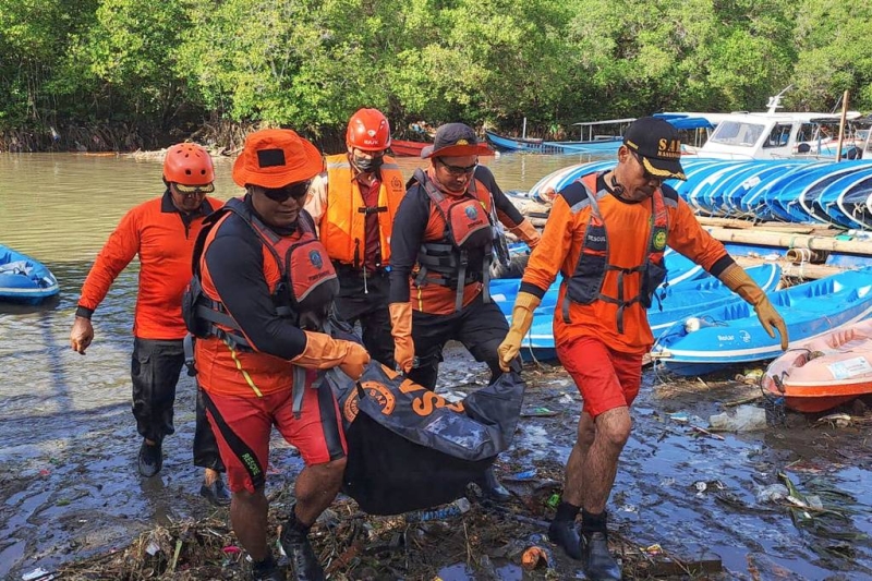 Flash floods in Indonesia leave at least 15 dead and 10 missing - The ...