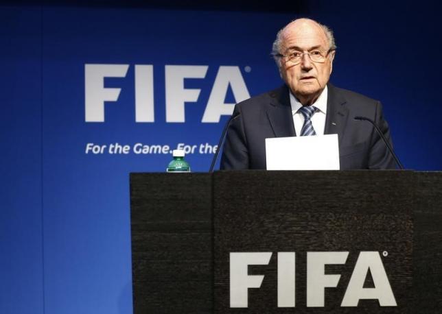 FIFA President Sepp Blatter addresses a news conference at the FIFA headquarters in Zurich, Switzerland June 2, 2015. REUTERS/Ruben Sprich
