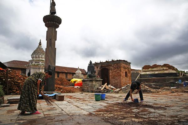 Kalmochan temple in Tripureshwor that suffered extensive damage due to April 25 temblor. Photo:THT