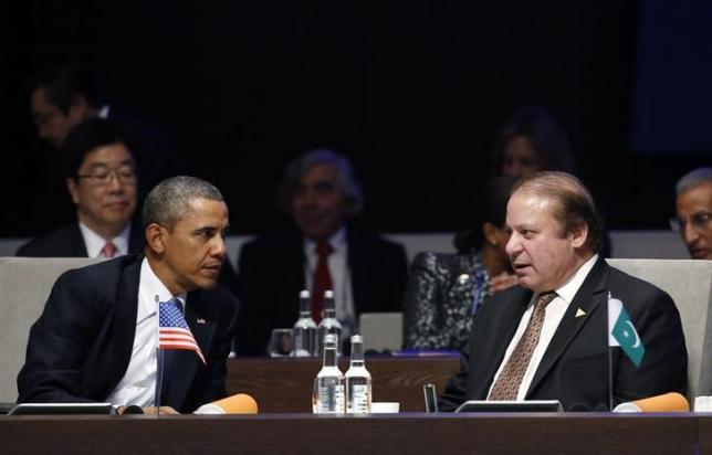 U.S. President Barack Obama listens to Pakistan's Prime Minister Nawaz Sharif (R) during the opening session of the Nuclear Security Summit in The Hague March 24, 2014.  Photo: Reuters