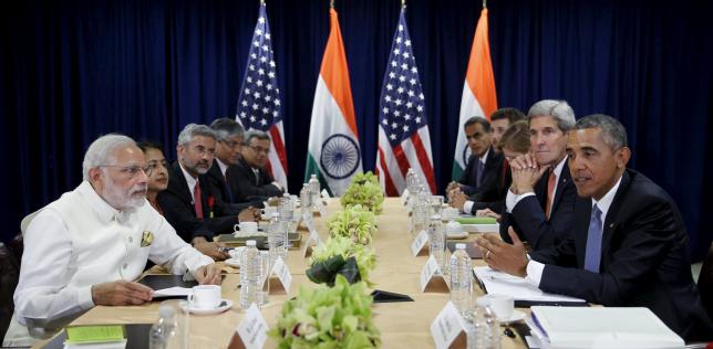 U.S. President Barack Obama meets with India's Prime Minister Narendra Modi (L) at the United Nations General Assembly in New York September 28, 2015. REUTERS/Kevin Lamarque