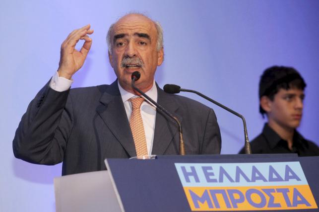 Leader of New Democracy conservative party Evangelos Meimarakis addresses party supporters before a pre-election rally at the city of Heraklion on the Greek island of Crete, September 2, 2015. Greek leftist Syriza party on Wednesday fell behind its main conservative rivals for the first time since former premier Alexis Tsipras resigned, offering further evidence that his decision to call a snap election could backfire. REUTERS/Stefanos Rapanis