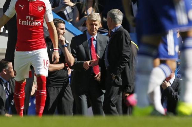 Football - Chelsea v Arsenal - Barclays Premier League - Stamford Bridge - 19/9/15nChelsea manager Jose Mourinho and Arsenal manager Arsene Wenger shake hands before the matchnAction Images via Reuters / John SibleynLivepic