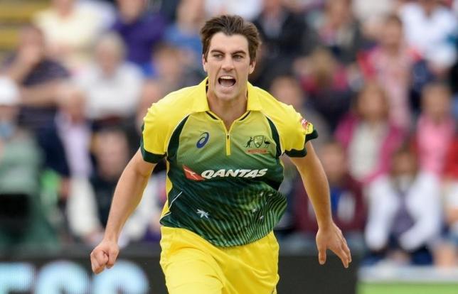 Cricket - England v Australia - NatWest International T20 - SSE SWALEC Stadium, Cardiff, Wales - 31/8/15nAustralia's Pat Cummins reactsnReuters / Philip BrownnLivepic
