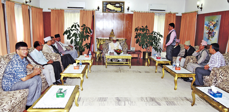 PM Sushil Koirala meeting a delegation of Sajha Prakashan Management Committee in Baluwatar, Kathmandu, on Friday. Photo: RSS