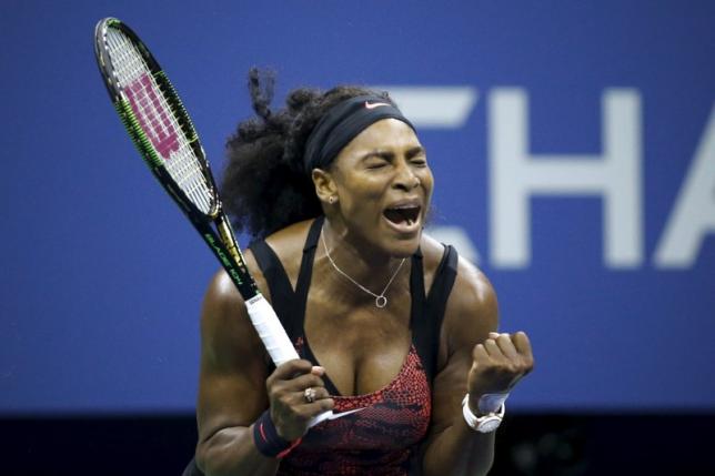 Serena Williams of the U.S. celebrates a point against  Bethanie Mattek-Sands of the U.S. during their match at the U.S. Open Championships tennis tournament in New York, September 4, 2015. REUTERS/Eduardo Munoz