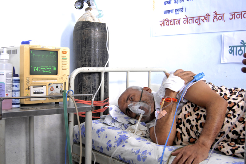 Senior orthopaedic surgeon at Tribhuvan University Teaching Hospital (TUTH) Dr Govinda KC begins his sixth fast-unto-death strike demanding reforms in Health Education Policy based on the recommendations of Kedar Bhakta Mathema committee report on Monday, August 31, 2015. Photo: THT