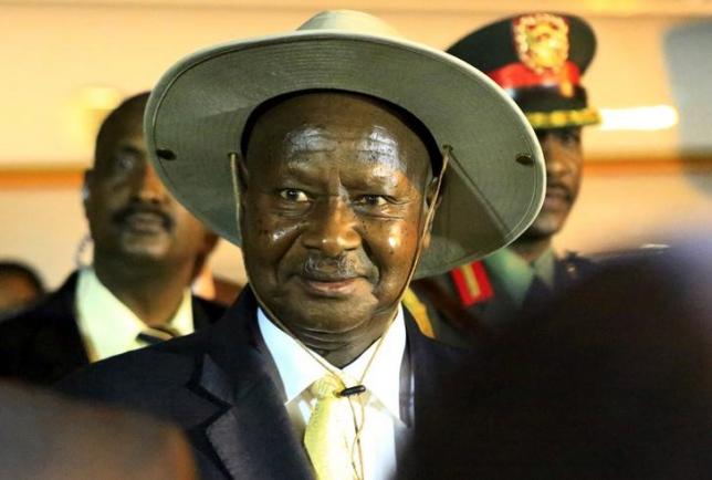 Uganda's President Yoweri Museveni arrives at Khartoum Airport for talks during an official visit to Sudan September 15, 2015.  Photo: Reuters