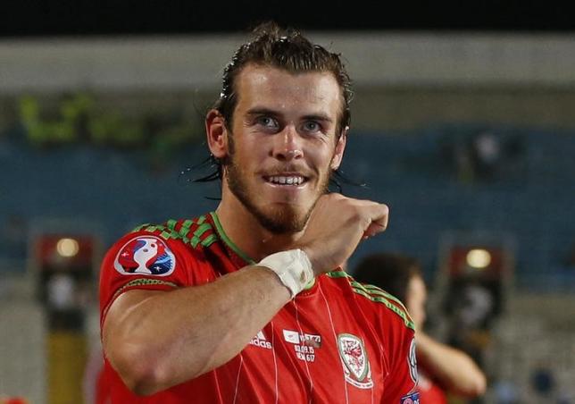 Wales' Gareth Bale celebrates at the end of the match. Action Images via Reuters / Andrew Boyers