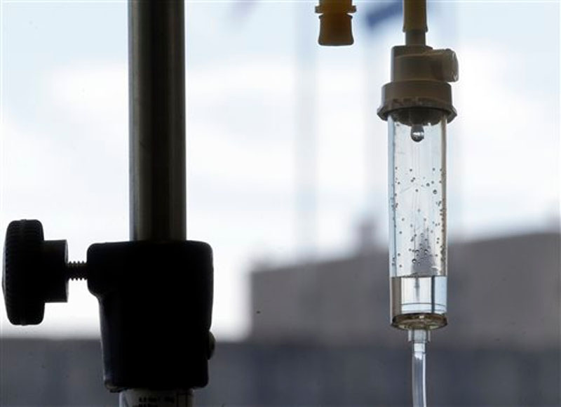 Chemotherapy is administered to a cancer patient via intravenous drip in Durham, N.C. on  September 5, 2013. Photo: AP