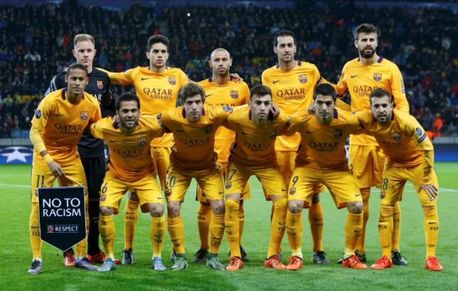 Barcelona's players pose before their Champions League group E soccer match at the Borisov Arena stadium outside Minsk, Belarus, October 20, 2015. REUTERS/Vasily Fedosenko