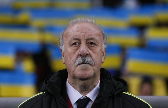 Spain's coach Vicente del Bosque looks on before the Euro 2016 group C qualifying soccer match against Ukraine at the Olympic stadium in Kiev, Ukraine, October 12, 2015. REUTERS/Gleb Garanich