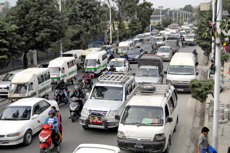 The Ratnapark-Bhadrakali road section has become congested once again after many fuel tankers entered through the Nepal-India border and the supply of fuel eased, in Kathmandu, on Monday. Photo: THT