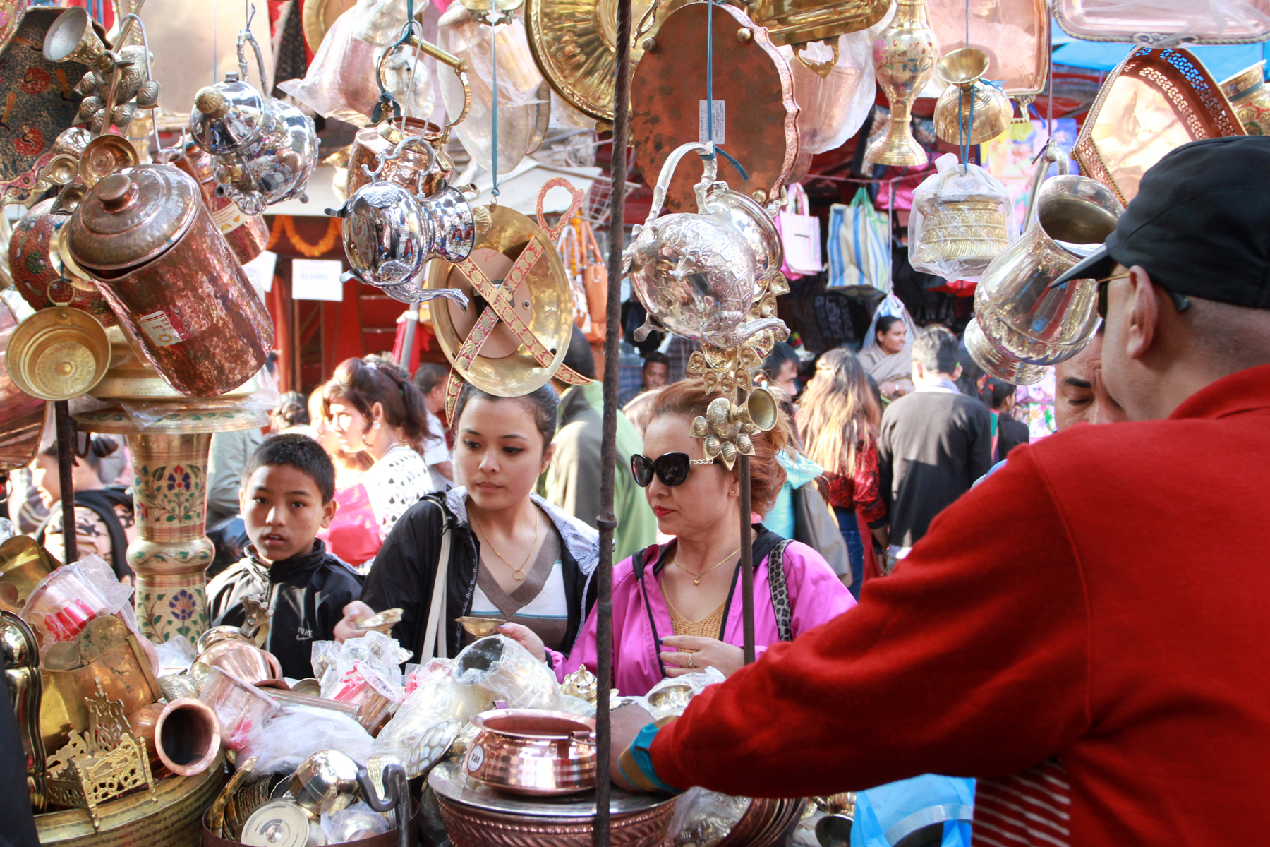People shopping for utensils on the occasion of Laxmi Puja in Ason bazaar, on Wednesday, November 11, 2015. Photo: RSS