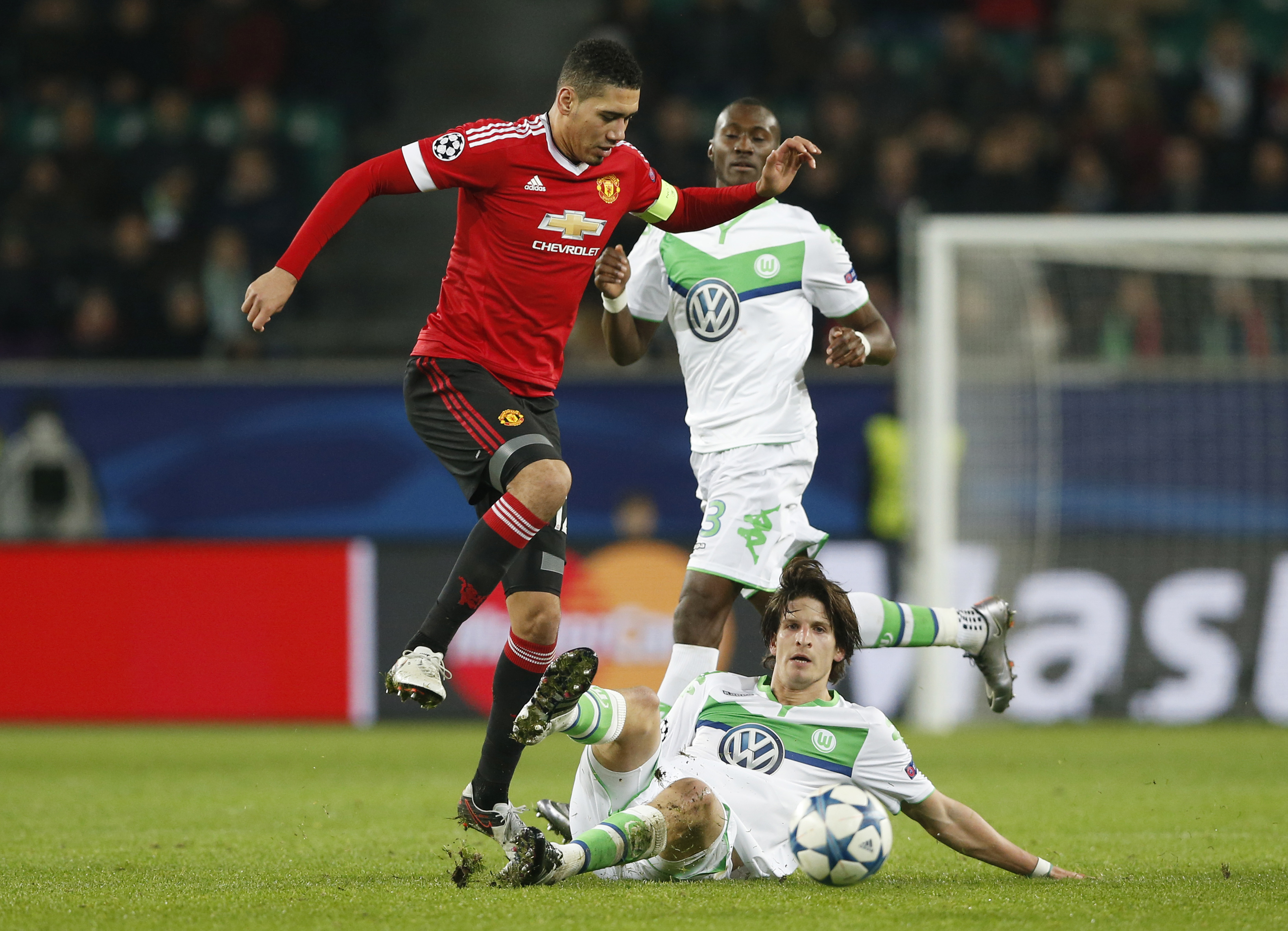 Manchester United's Chris Smalling sustains an injury during UEFA Champions League against Wolfsburg at Volkswagen-Arena on Tuesday, December 8, 2015. Photo: Reuters