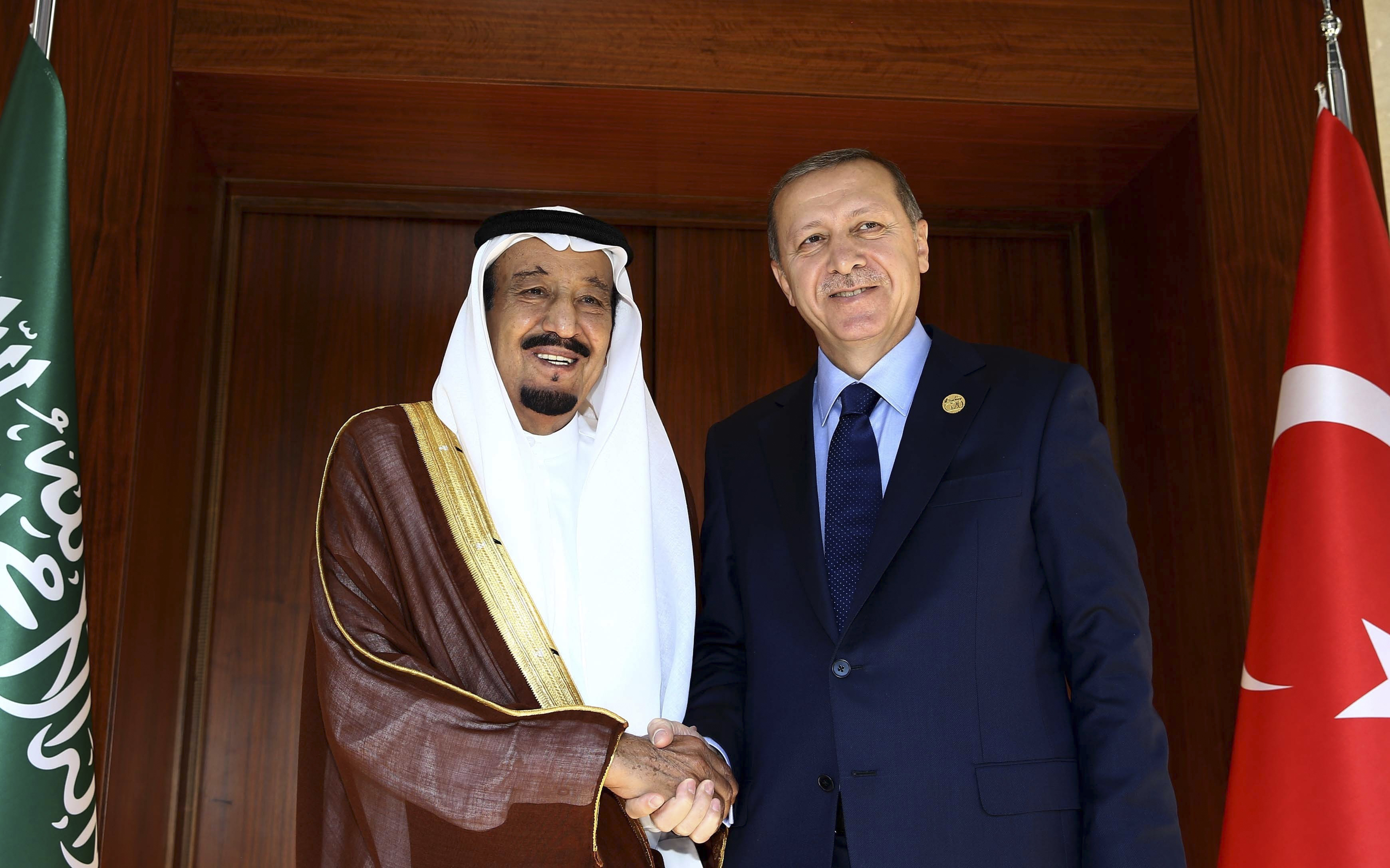 FILE - In this Saturday, November 14, 2015 file photo, Turkish President Recep Tayyip Erdogan right, shakes hands with Saudi King Salman bin Abdul Aziz Al Saud, left, prior to their meeting in Antalya, Turkey ahead of the upcoming G-20 summit. Photo: AP