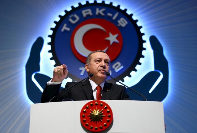Turkey's President Tayyip Erdogan addresses the audience during a meeting in Ankara, Turkey, December 3, 2015. REUTERS/Murat Cetinmuhurdar/Presidential Palace Press Office/Handout via Reuters