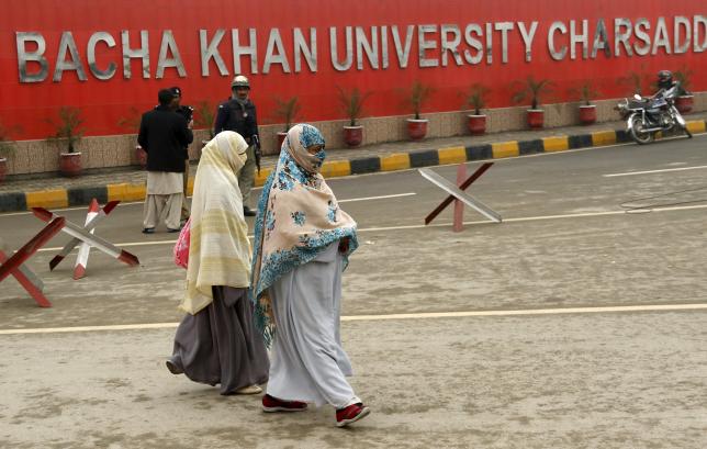 Students leave their campus at Bacha Khan University in Charsadda, Pakistan January 25, 2016. REUTERS/Khuram Parvez