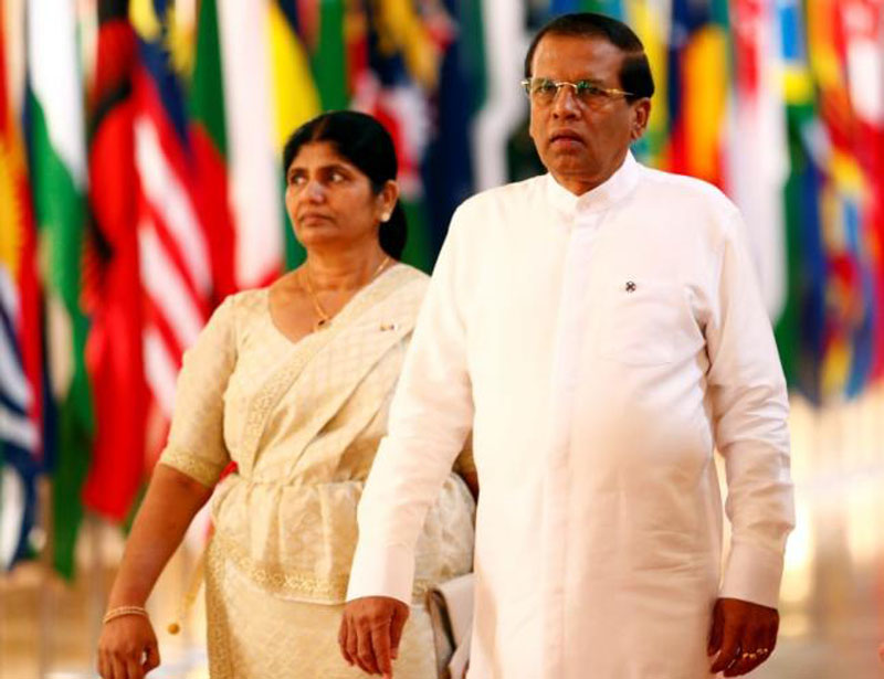 Sri Lanka's President Maithripala Sirisena and his wife Jayanthi arrive for the opening ceremony of the Commonwealth Heads of Government Meeting (CHOGM) in Valletta, Malta November 27, 2015.  Photo: Reuters