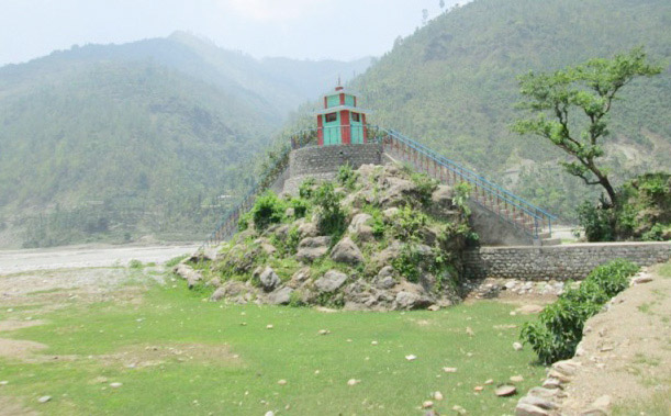 A view of a temple built with the assistance of Ministry of Tourism on the banks of the Bheri River, in Jajarkot, on Saturday. Photo: THT