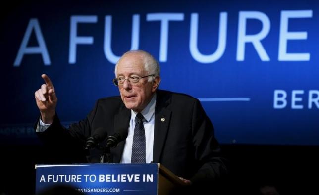 U.S. Democratic presidential candidate Bernie Sanders speaks at a campaign event in Exeter, New Hampshire February 5, 2016. REUTERS/Rick Wilking