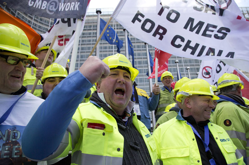British steelworkers demonstrate in front of the European Commission building during a demonstration of steelworkers around the EU quarter of Brussels on Monday, February 15, 2016. Photo: AP