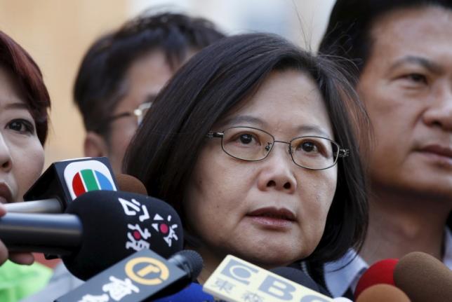 Taiwan's president-elect Tsai Ing-wen speaks to journalists before visiting earthquake survivals at the hospital at Tainan, southern Taiwan February 8, 2016. REUTERS/Tyrone Siu
