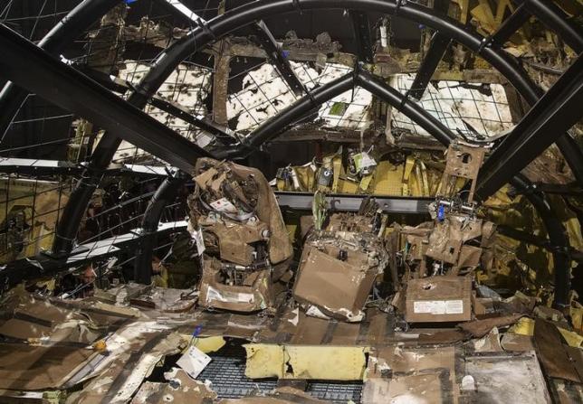 The reconstructed cockpit of the Malaysia Airlines Flight MH17 is seen after the presentation of the final report regarding its crash, in Gilze Rijen, the Netherlands, October 13, 2015. REUTERS/Michael Kooren /Files