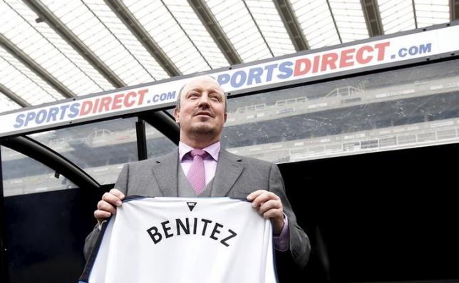 Football Soccer - Newcastle United - Rafael Benitez Press Conference - St James' Park - 12/3/16New Newcastle United manager Rafael Benitez poses after the press conferenceAction Images via Reuters / Andrew YatesLivepic