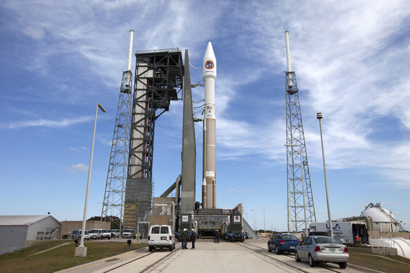 The United Launch Alliance Atlas V rocket and Orbital ATK Cygnus spacecraft stack sits on the launch pad at Cape Canaveral Air Force Station in Cape Canaveral, Florida, on Monday, March 21, 2016. Photo: Ben Smegelsky/NASA via AP