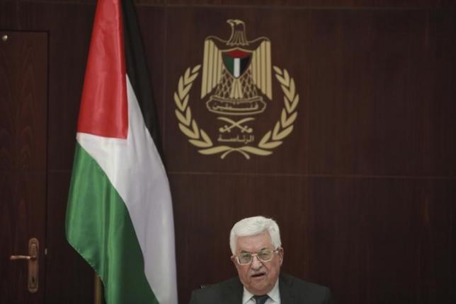 Palestinian President Mahmoud Abbas chairs a meeting with the Palestinian Liberation Organisation'su00c2u2019 (PLO) executive committee in the West Bank city of Ramallah March 1, 2016. REUTERS/Fadi Arouri/Pool