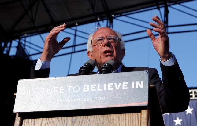 U S. Democratic presidential candidate Bernie Sanders speaks at a campaign rally in Irvine, California, U.S. May 22, 2016. REUTERS/Alex Gallardo