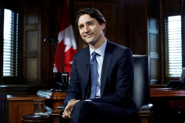 Canada's Prime Minister Justin Trudeau takes part in an interview with Reuters in his office on Parliament Hill in Ottawa, Ontario, Canada, May 19, 2016. REUTERS/Chris Wattie