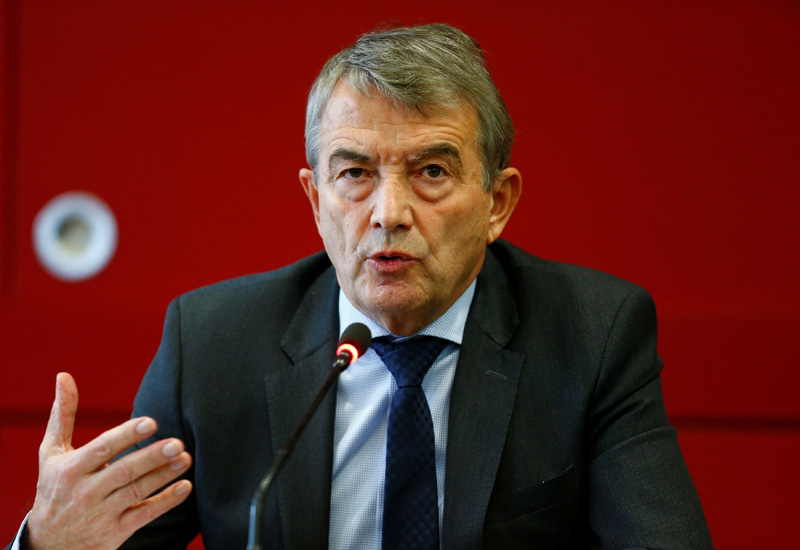 Wolfgang Niersbach, president of the German Football Association (DFB) addresses a news conference at the DFB headquarters in Frankfurt, Germany October 22, 2015. Photo: Reuters