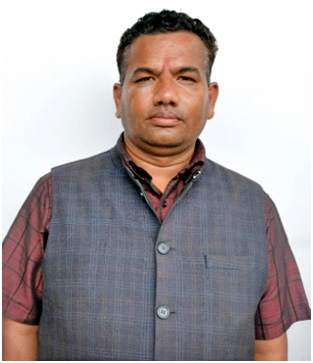 Raju Upreti of Nuwakot was arrested on charge of swindling five persons of fortune. Photo: Nepal Police's MPCD via THT Online