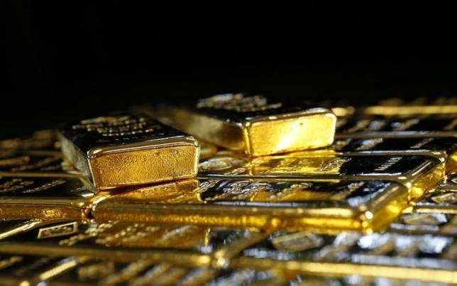 Gold bars are seen at the Austrian Gold and Silver Separating Plant 'Oegussa' in Vienna, Austria, March 18, 2016.   REUTERS/Leonhard Foeger