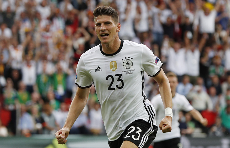 Germany's Mario Gomez celebrates after scoring their first goal nagainst Norther Ireland during Euro 2016 at Parc des Princes in Paris, on Tuesday, June 21, 2016. Photo: Reuters