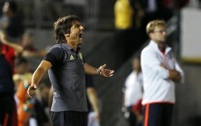 Football - Liverpool v Chelsea - International Champions Cup - Rose Bowl, Pasadena, California, United States of America - 27/7/16nChelsea's manager Antonio Conte gesturesnReuters / Mario AnzuoninLivepic