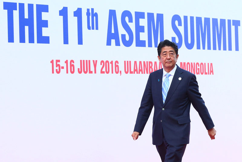 Japanese Prime Minister Shinzo Abe arrives for the 11th Asia-Europe Meeting (ASEM) Summit of Heads of State and Government (ASEM11) in Ulan Bator, Mongolia, 15 July 2016. Photo: Reuters/File