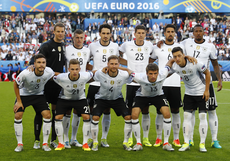 Germany team players pose for a photo prior to their Euro 2016 quarter final soccer match against Italy at the Stade de Bordeaux, in France on Saturday, July 2, 2016. Photo: Reuters