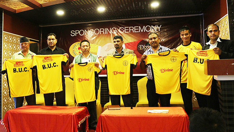 (From left) ANFA vice-president Karma Chhiring Sherpa, Shree Mahakali Wine (P) Ltd Chairman Kishmat Adhikari and Boys Union Club Chairman Shatrughan Raj Bhandari display the club jersey during the MoU signing programme in Kathmandu on Wednesday, August 24, 2016. Photo: THT