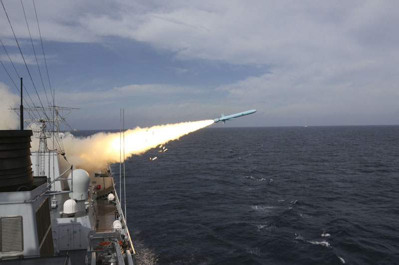 A missile is launched from a guided-missile destroyer during a live ammunition drill in the East China Sea, on  Monday, August 1, 2016.  Photo: Wu Dengfeng/Xinhua via AP