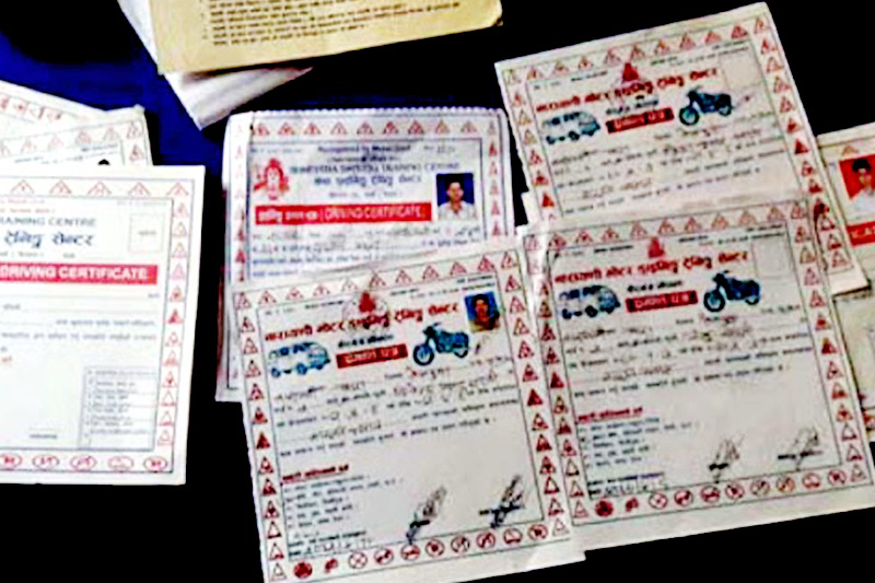 Police displaying forged driving instructor's license certificates at the Parsa District Police Office, in Birgunj, on Tuesday, August 30,2016. Photo: Ram Sarraf