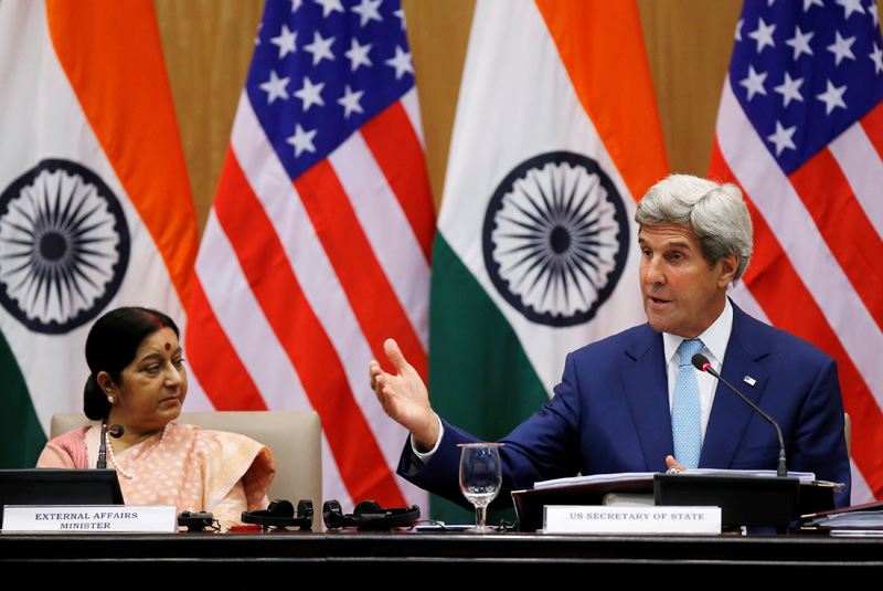 US Secretary of State John Kerry (R) gestures as India's External Affairs Minister Sushma Swaraj looks on during their joint news conference in New Delhi, India, August 30, 2016. Photo: Reuters