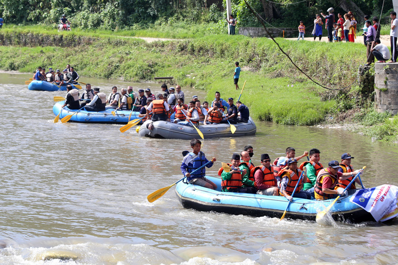 Visitors and campaigners raft along the Bagmati River in Guhyeshwori of Kathmandu, on Saturday, August 27, 2016. The rafting was a part of the Bagmati Clean-up Campaign. Photo: RSS