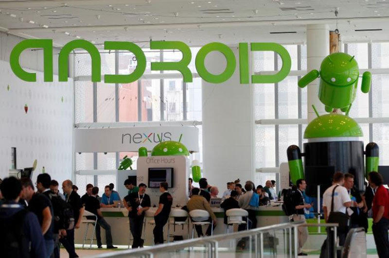 File- Attendees gather at the Android developer sandbox during the Google I/O Conference at Moscone Center in San Francisco, California June 28, 2012. Photo: REUTERS