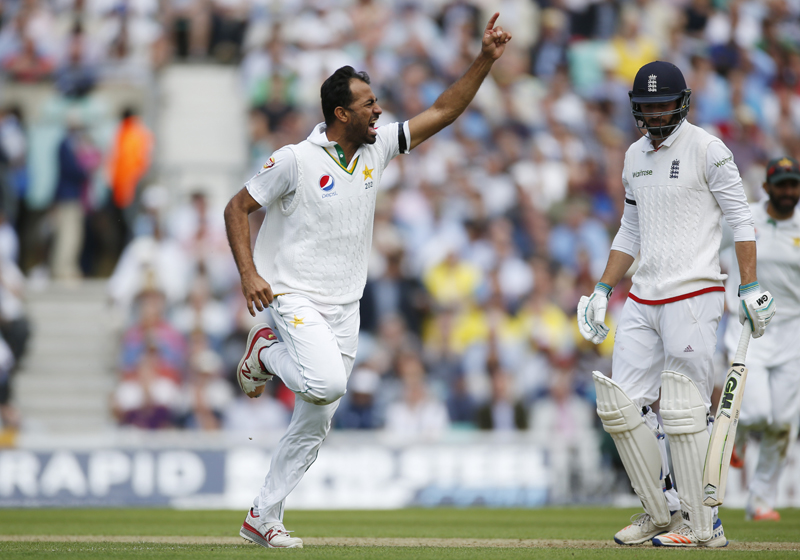 Pakistan's Wahab Riaz celebrates the wicket of England's James Vincen during Fourth Test cricket match at the Oval, on Thursday, August 11, 2016. Photo: Reuters